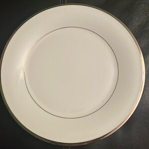 Lenox china. 8 dinner plates, 8 salad plates, 8 cups, 8 saucers